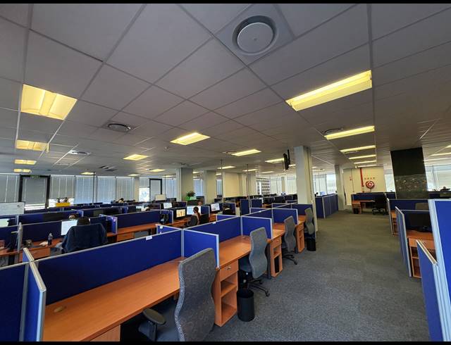 1,587M² OFFICE TO LET IN WOODSTOCK